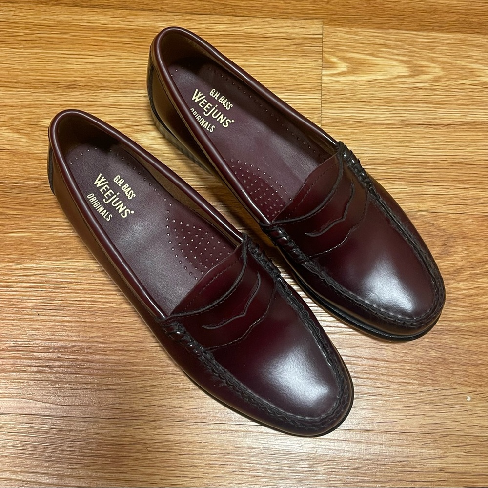 Ladies G.H. Bass Whitney Weejuns Penny Loafer, Dark Leather, Size 7 M - Picture 2 of 8